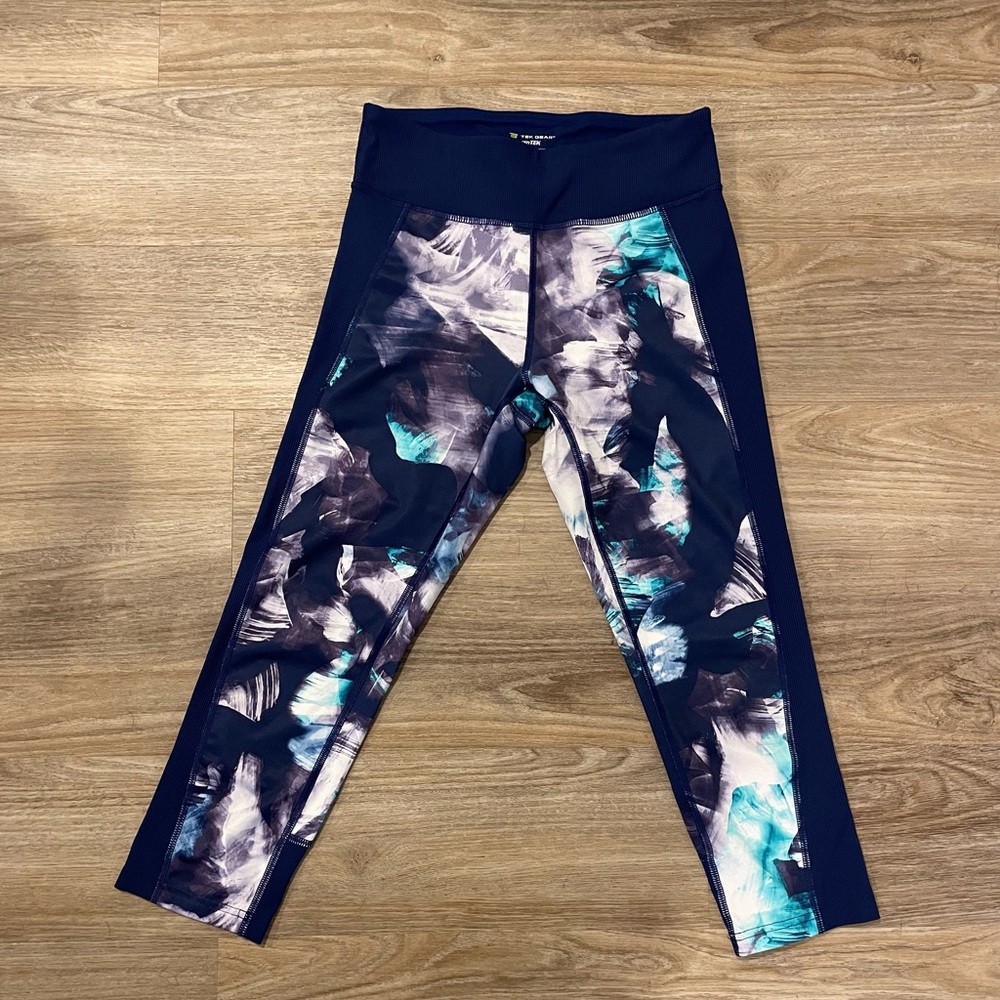 Dark blue patterned athletic leggings